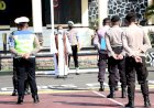 Gelar-Binrohtal-Bagi-Anggotanya,-Polres-Flotim-Hadirkan-Romo-Edy