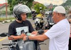 Sentuhan-Kemanusiaan-di-Ujung-Senja,-Polres-Flotim-Sambut-Pengendara-dengan-Takjil