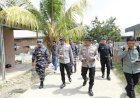 Kapolda-NTT-Tinjau-Rumah-Warga-Terdampak-Gempa,-Salurkan-Bantuan-Sosial