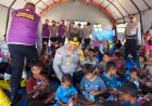 Di-Tengah-Luka-Gempa,-Kapolda-NTT-Hadir-untuk-Pulihkan-Trauma-Anak-Anak-Nagekeo