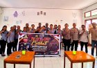 Jumat-Curhat-di-SMPK-Swadaya-Tuakepa,-Wakapolres-Flotim-Kompol-Ketut-Mastina-Rangkul-Dunia-Pendidikan