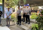Turut-Berduka-Cita,-Kapolres-Flores-Timur-Sambut-Kedatangan-Jenazah-Bharatu-Valdo