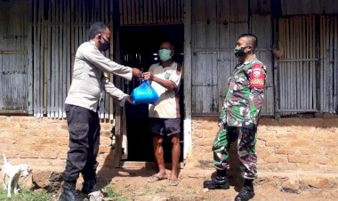 Salurkan-Bansos-Polri-Peduli-Masyarakat,-Brigpol-Bosko-Turun-ke-Desa