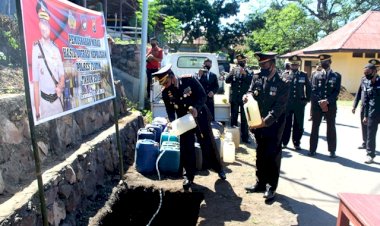 Polres-Flotim-Bersama-Muspida-Musnahkan-BB-Miras