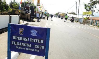 Operasi-Patuh,-Polres-Flotim-Lakukan-Kegiatan-Didepan-Mako