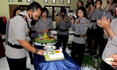 Rayakan-Hari-Jadi-Polwan-Ke-72,-Polres-Flotim-Gelar-Acara-Sederhana