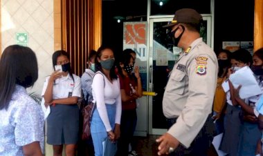 Ops-Aman-Nusa-II,-Satgas-Polres-Flotim-Sosialisasikan-Protokol-Kesehatan