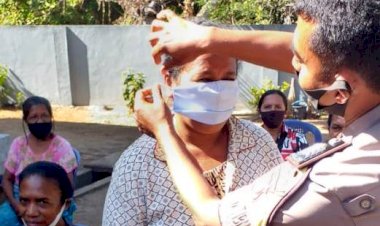 Bhabinkamtibmas-Bripka-Sukmawadi-Terus-Sosialisasi-Terkait-Adaptasi-Kebiasaan-Baru