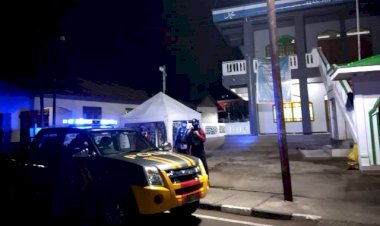 Sat-Sabhara-Polres-Flotim-Laksanakan-Patroli-Malam-Hari