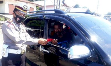 Ops-Zebra-Turangga-2020,-Hari-Ini-Polres-Flotim-Kembali-Menggelar-Operasi-dan-Bagikan-Masker-Gratis