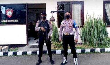 Sudah-Jadi-Rutinitas,-Propam-Polres-Flotim-Kontrol-Piket-Jaga-Mako