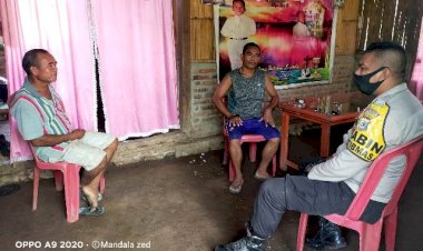 Bhabinkamtibmas-Bripka-Mandala-SambangI-Rumah-Warga-Desa-Binaannya