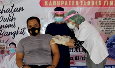 Kapolres-Flotim-AKBP-I-Gusti-Putu-Suka-Arsa,-S.I.K-Bersama-Forkopimda-Menerima-Suntikan-Vaksin-Sinovac-Pertama