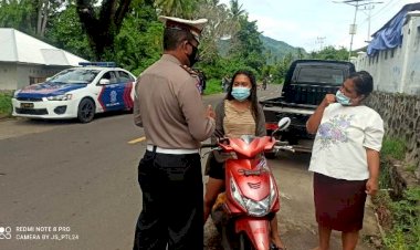 Sat-Lantas-Polres-Flotim-Berikan-Peneguran-dan-Penindakan-Pelanggaran-Serta-Berikan-Himbauan-Tertib-Berlalu-Lintas-Dan-Pencegahan-Covit-19