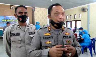 Vaksin-Tidak-Sakit-Aman-dan-Halal,-Kapolres-Flotim-Instruksikan-Anggotanya-Untuk-Vaksinasi