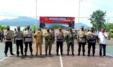 Antisipasi-Bencana,-Kapolres-Flotim-Pimpin-Apel-Gelar-Pasukan-Penanggulangan-Bencana-Alam-dan-Pengendalian-Karhutlah
