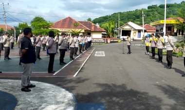 Sikapi-Aksi-Bom-Bunuh-Diri-di-Gereja-Katedral-Makassar,-Kapolres-Flotim-Tekankan-Anggotanya-Untuk-Tingkatkan-Kewaspadaan