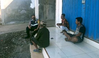 Melalui-Sambang,-Bhabinkamtibmas-Ajak-Warga-Wujudkan-Kamtibmas-Kondusif-Dan-Patuhi-Protokol-Kesehatan