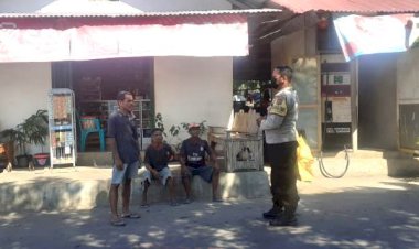 Pantau-Situasi-Kamtibmas,-Bhabinkamtibmas-BRIPKA-IRWAN-DOMAL-Sambangi-Warga-Binaanya