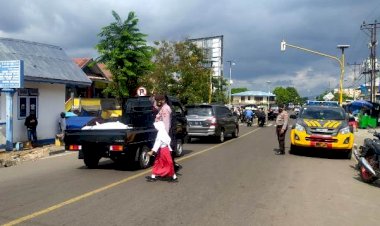 Patroli-Rutin-Sat-Sabhara-Polres-Flotim-Wujudkan-Kamtibmas-Kondusif