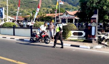 Giat-KRYD-Sat-Lantas-Polres-Flotim-Dalam-Rangka-Tertib-Berlalu-Lintas-Serta-Terapkan-Prokes-Covid-19