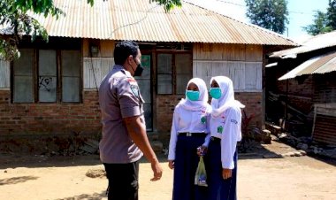 Berikan-Rasa-Aman,-Bhabinkamtibmas-Desa-Pledo-Laksanakan-Sambang-dan-Binluh-ke-Sekolah