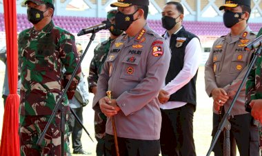 Tinjau-Vaksinasi-di-Surabaya,-Kapolri:-Datangi-dan-Layani-Warga-yang-Ada-Di-Titik-Tak-Terjangkau