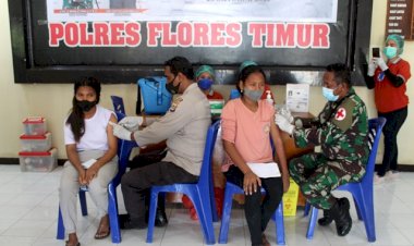 Gelar-Vaksinasi-Massal,-Kolaborasi-TNI-Polri-Dukung-Percepatan-Vaksinasi-Nasional