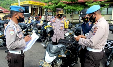 Disiplin-Berkendara,-Propam-Polres-Flotim-Sidak-Personelnya