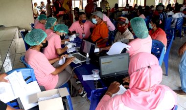 Antusias-1240-Warga-Tanjung-Bunga-Ikuti-Vaksinasi-Presisi-Polri