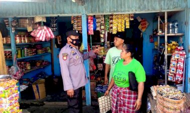 Cegah-Gangguan-Kamtibmas,-Personel-Polsek-Adobar-Lakukan-Ptroli-Jalan-Kaki