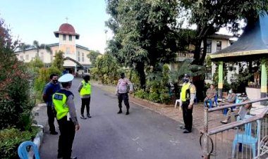 Berikan-Rasa-Aman-dan-Nyaman-Saat-Ibadah,-Polres-Flotim-Lakukan-Pam