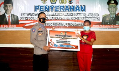 Polres-Flotim-Salurkan-Bantuan-Tunai-Pangan/BLT-Minyak-Goreng