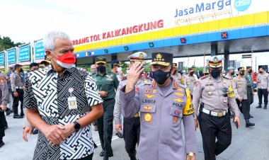 Tinjau-Kalikangkung,-Kapolri-Imbau-Pemudik-Tak-Paksakan-Berkendara-dalam-Kondisi-Lelah-Demi-Keselamatan