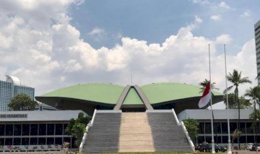 Sudah-Tepat,-DPR-Minta-Imbauan-Kapolri-Soal-WFH-Cegah-Macet-Arus-Balik-Ditindaklanjuti