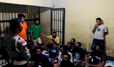 Optimalkan-Pengawasan,-Piket-Provos-Cek-Petugas-Jaga-dan-Tahanan-Tengah-Malam