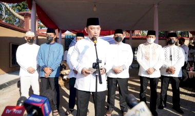 Serahkan-Hewan-Kurban,-Kapolri:-Bentuk-Keikhlasan-Wujudkan-Personel-yang-Presisi