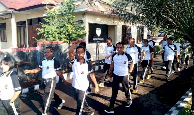 Jaga-Kesehatan-Personelnya,-Polres-Flotim-Gelar-Olah-Raga-Bersama