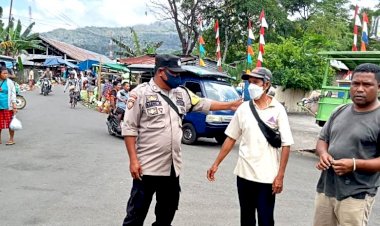 lakukan-Patroli-Di-Pasar,-Bripka-Semarno-Ajak-Warganya-Jaga-Kamtibmas