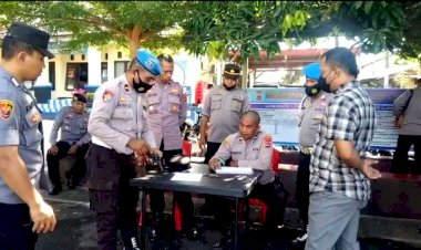 Antisipasi-Penyalahgunaan,-Propam-Polres-Flotim-Periksa-Senpi-Personelnya