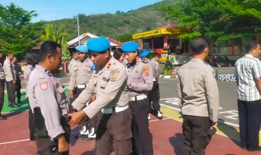 Perhatikan-Sikap-Tampang-dan-Kerapian,-Propam-Sidak-Personelnya