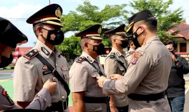 Pimpin-Sertijab-Wakapolres-dan-Kasat-Reskrim,-Kapolres-Flotim-:-Selamat-Datang-dan-Selamat-Bertugas-Ditempat-Yang-Baru