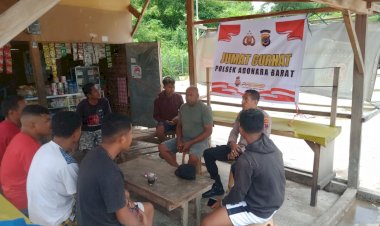 Jumat-curhat-Kapolsek-Adonara-Barat---Polres-Flotim