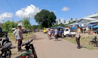 Jaga-Ketertiban-di-Pasar-Waiwadan,-Polsek-Adobar-Pengamanan-dan-Gatur-Lalin