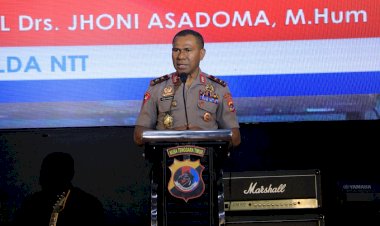 Ikut-Kegiatan-Kebangunan-Rohani,-Kapolda-NTT:Muliakan-Tuhan,-Perkuat-Iman-Sehingga-dapat-Mengasihi-Sesama