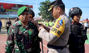 Kapolres-Flotim-Pimpin-Apel-Gelar-Pasukan-OPS-Semana-Santa-Turangga-2023