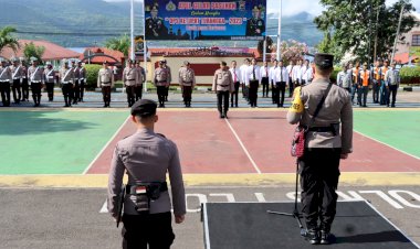 Kapolres-Flotim-Pimpin-Apel-Gelar-Pasukan-Ops-Ketupat-2023