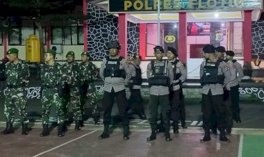 TNI-POLRI-Flores-Timur-Kompak-Jaga-Kamtibas-Seputaran-Kota-Larantuka-Dengan-Laksanakan-Patroli-Malam