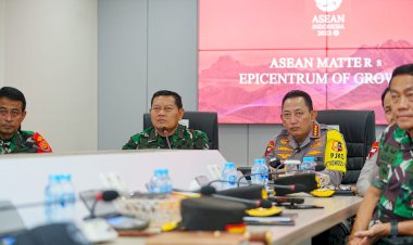 Tinjau-91-Command-Center,-Kapolri-dan-Panglima-TNI-Pastikan-Kesiapan-Personel-Jelang-KTT-ASEAN