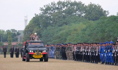 Pimpin-Upacara-Peringatan-Hari-Bhayangkara-ke-77-Tahun-2023,-Kapolda-NTT-Minta-Anggota-Jangan-Sakiti-Hati-Masyarakat